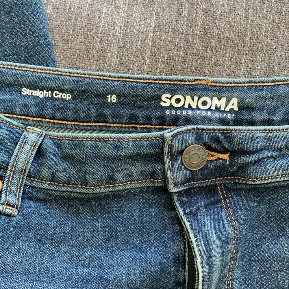 Brand new with tags Sonoma size 16 straight crop jeans.